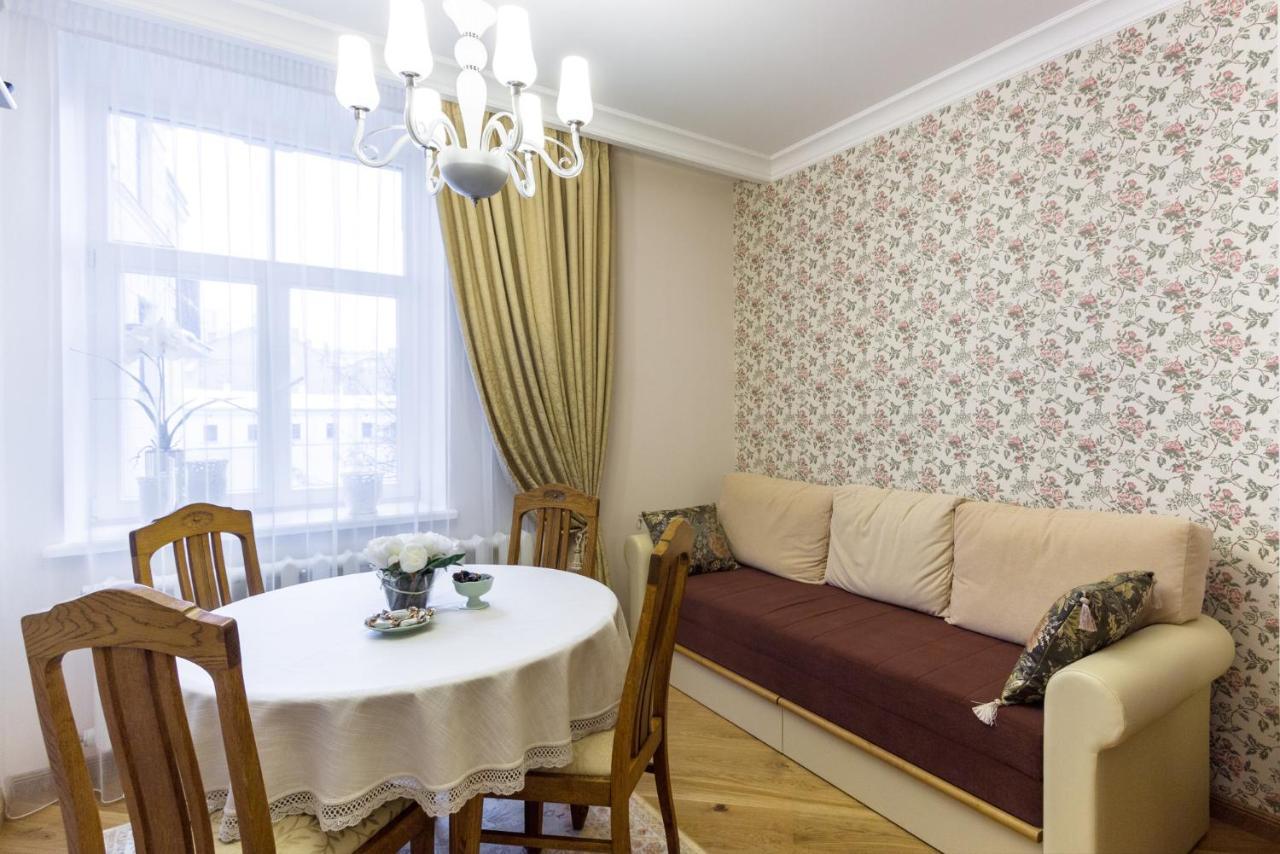 Dzirnavu 92, Free Private Parking Appartement Riga Buitenkant foto