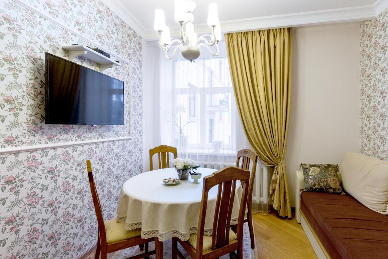 Dzirnavu 92, Free Private Parking Appartement Riga Buitenkant foto